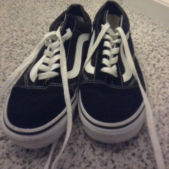 Black Old Skool Vans Low Top Womens: 7.5  Mens: 6.0 - Picture 12 of 14